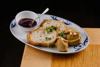 Паштет куриный с гренками
