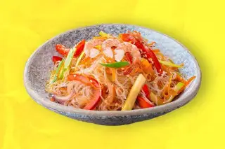 Фунчоза с морепродуктами и овощами
