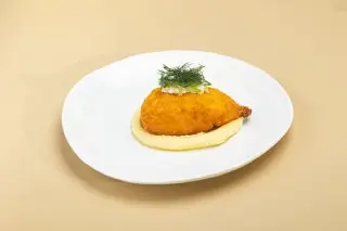 Котлета по-киевски с картофельным пюре