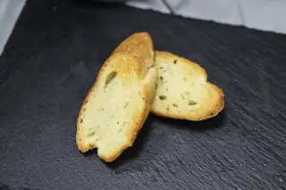 Гренки чесночные 