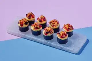 Запеченный ролл Цезарь