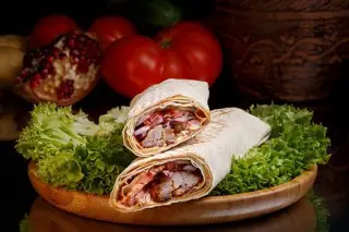 Шашлык из свинины в лаваше