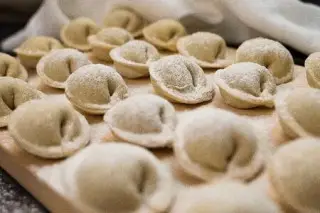 Домашние пельмени куриные замороженные