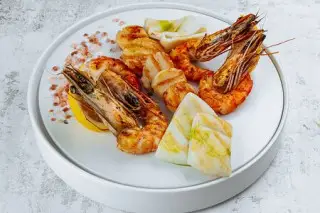 Королевские креветки на гриле 