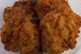 Печенье бисквитное с морковью и изюмом