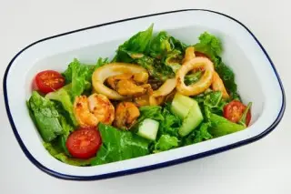 Салат с морепродуктами