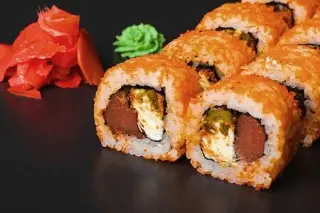 Ролл Кинг спайси-лосось