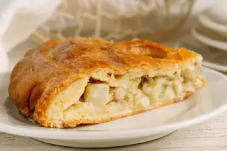 Пирог с треской и морским языком
