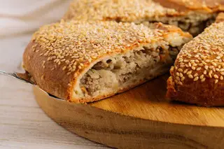 Пирог татарский с говядиной и картофелем