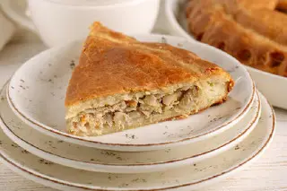 Пирог с мясом и капустой