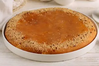 Осетинский пирог с курицей, сыром и грибами