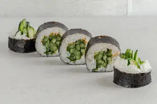 Ролл с огурцом