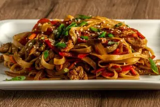 Wok со свининой