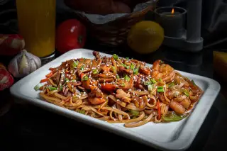 Wok с морепродуктами