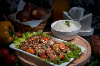 Свинина с овощами по корейски