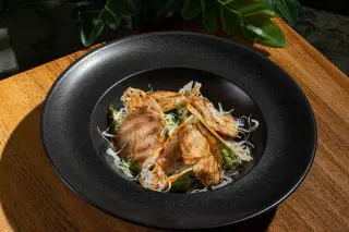 Салат Цезарь с курицей