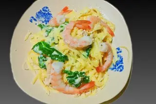Паста Fettuccine с креветками в сливочном соусе