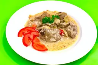 Печень куриная в соусе