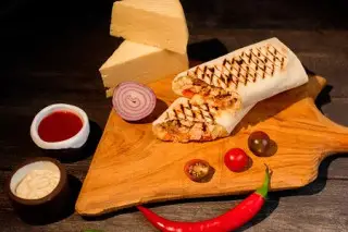 Шаурма Сырная с курицей стандартная