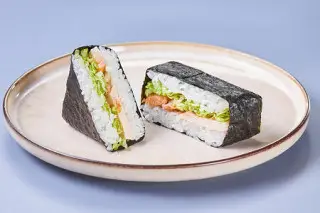 Онигири с курицей