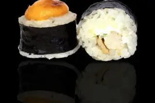 Фиджи с курицей ролл