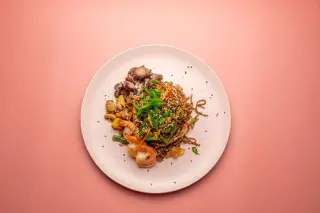 Гречневая лапша с морепродуктами