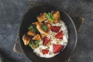Хрустящие баклажаны с муссом из страчателлы