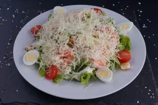 Салат Цезарь с креветкой