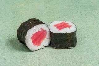 Хосомаки с тунцом