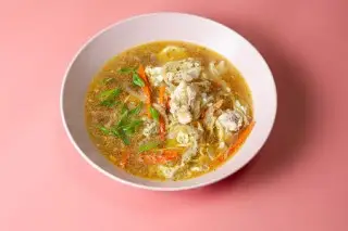 Суп куриный с яйцом
