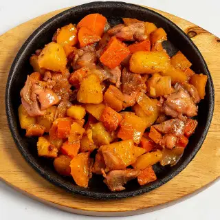 Сковородка с курицей и овощами (380г)