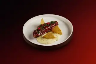 Крыло индейки с сырным пюре
