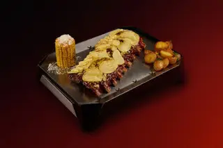 Basta size с унаги, горчичным соусом и чипсами кранч
