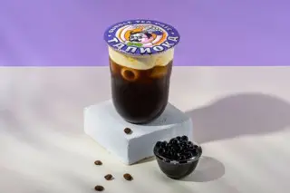 Бабл кофе с сырной пенкой 