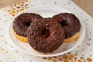 Шоколадный пончик