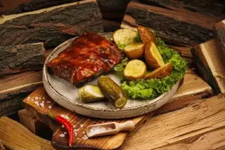 Рёбра с картофелем
