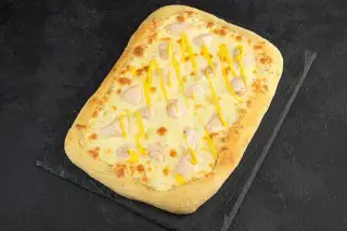 Пицца римская сырная курочка