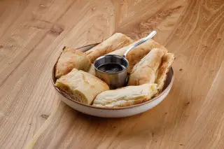 Теплый пури с домашним маслом