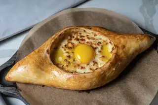 Хачапури по-аджарски