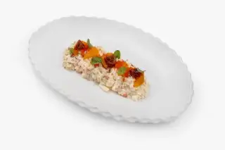 Салат с мясом камчатского краба и мандарином 