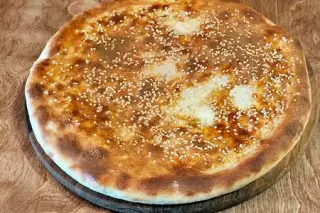 Осетинский пирог с курицей, картошкой и сыром 