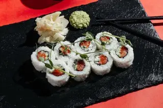 Ролл Сяке Маки