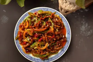 Говядина соломкой с перцами