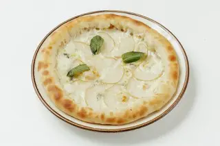 Хачапури с медовой грушей и сыром
