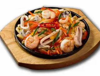 Сковородка с морепродуктами (250г)