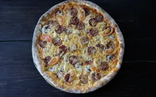 Пицца «Салями» большая