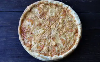 Пицца «Моцарелла» средняя